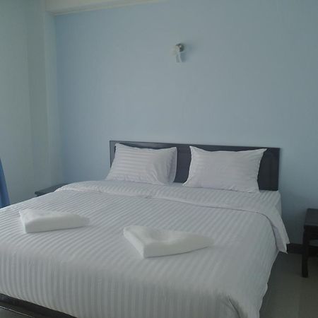 Baan Duangkamol Hotell Phitsanulok Exteriör bild