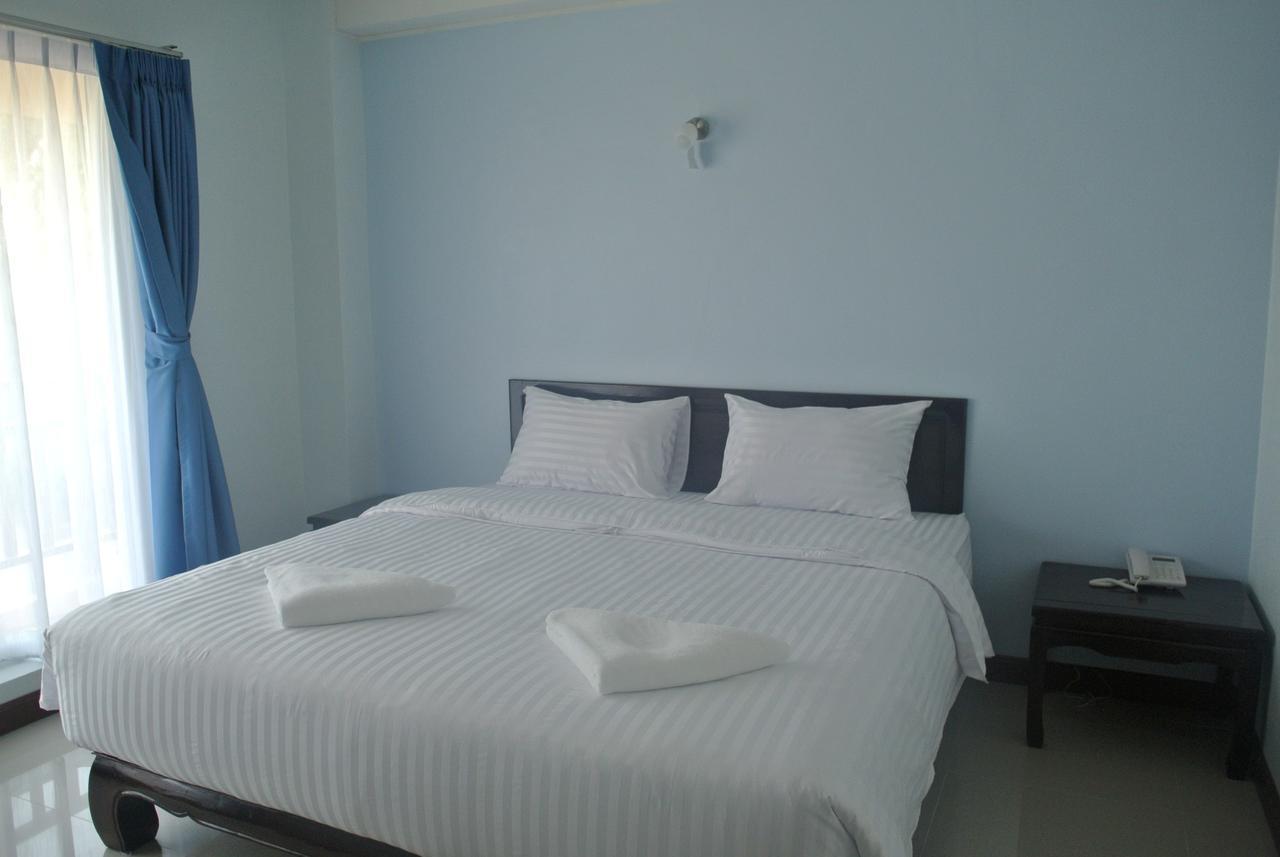 Baan Duangkamol Hotell Phitsanulok Exteriör bild