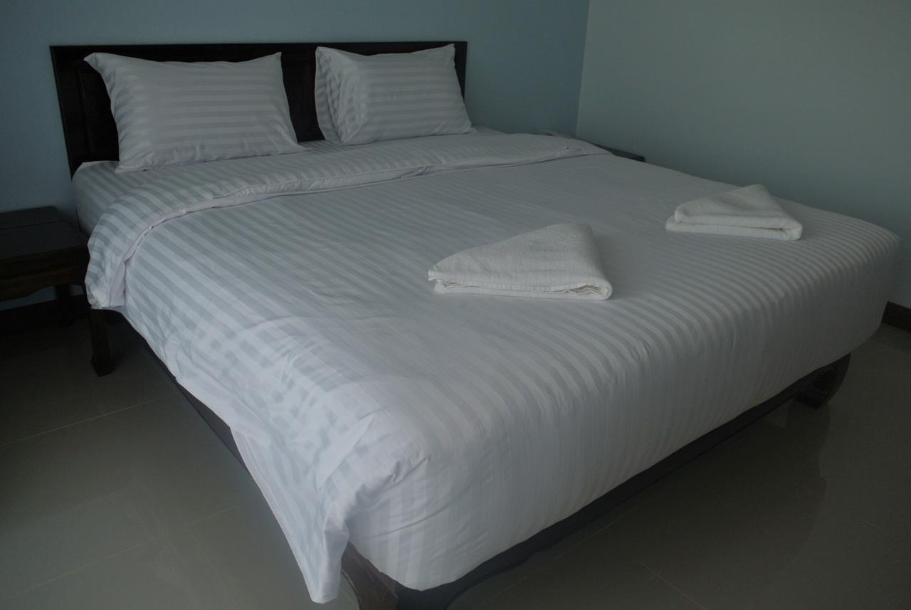 Baan Duangkamol Hotell Phitsanulok Exteriör bild