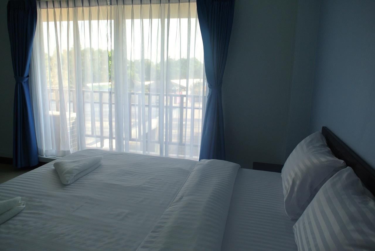Baan Duangkamol Hotell Phitsanulok Exteriör bild