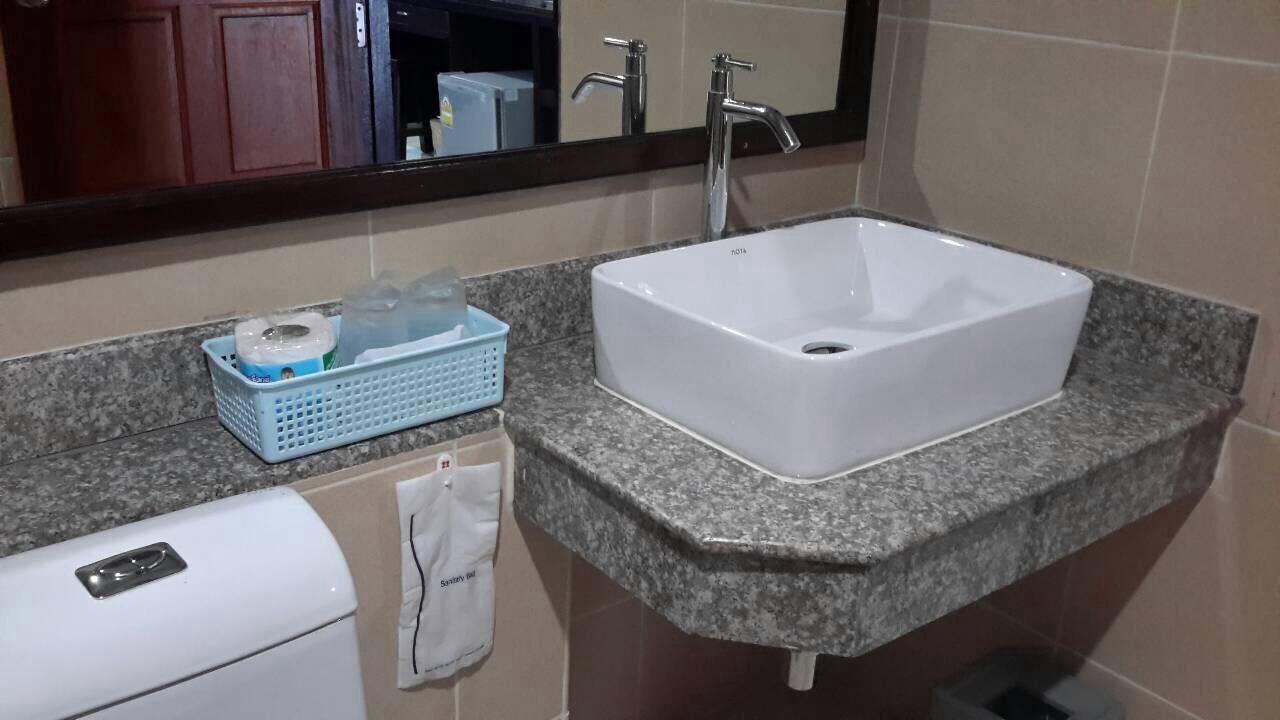 Baan Duangkamol Hotell Phitsanulok Exteriör bild