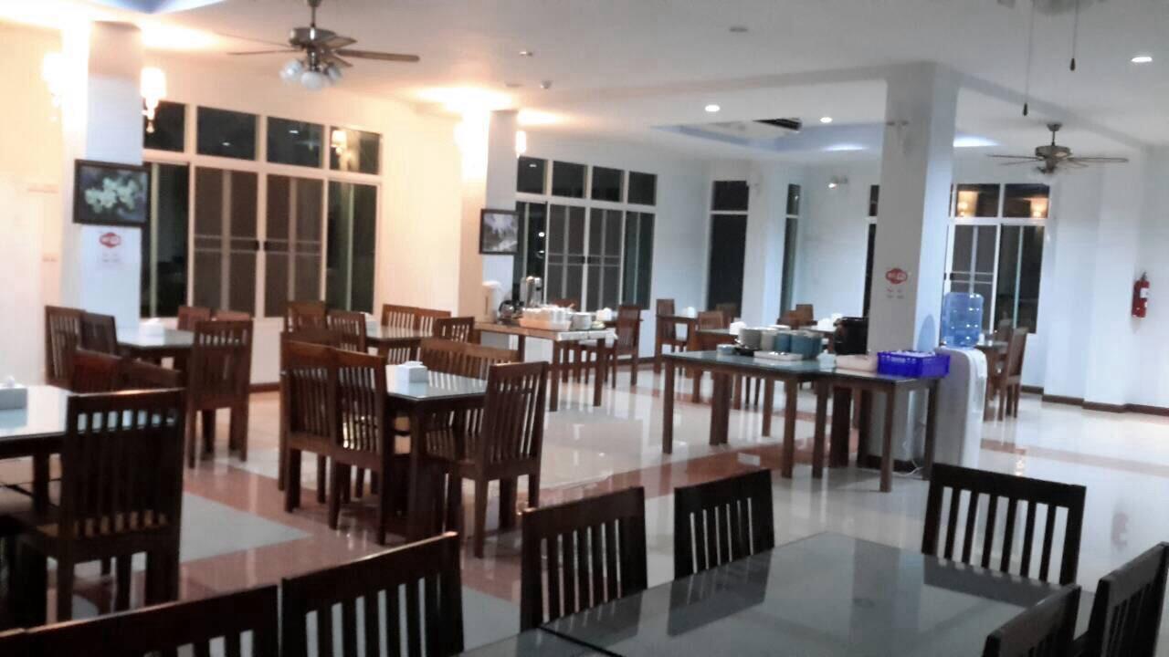 Baan Duangkamol Hotell Phitsanulok Exteriör bild